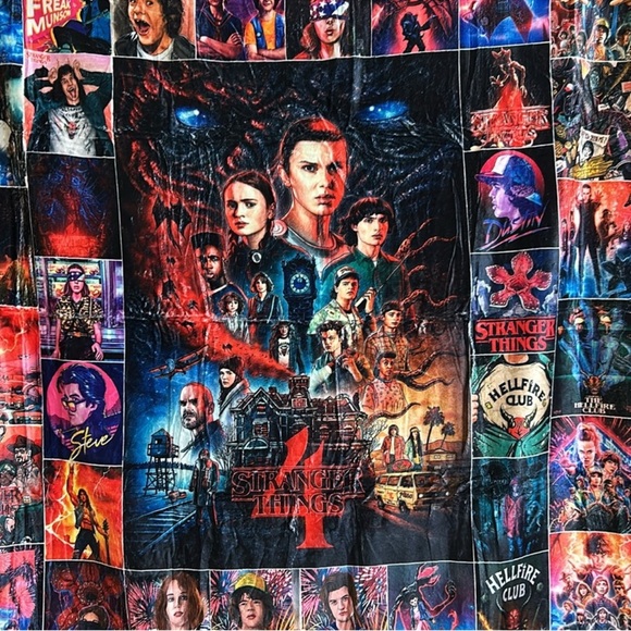 Stranger Things Themed Blanket - Picture 2 of 2